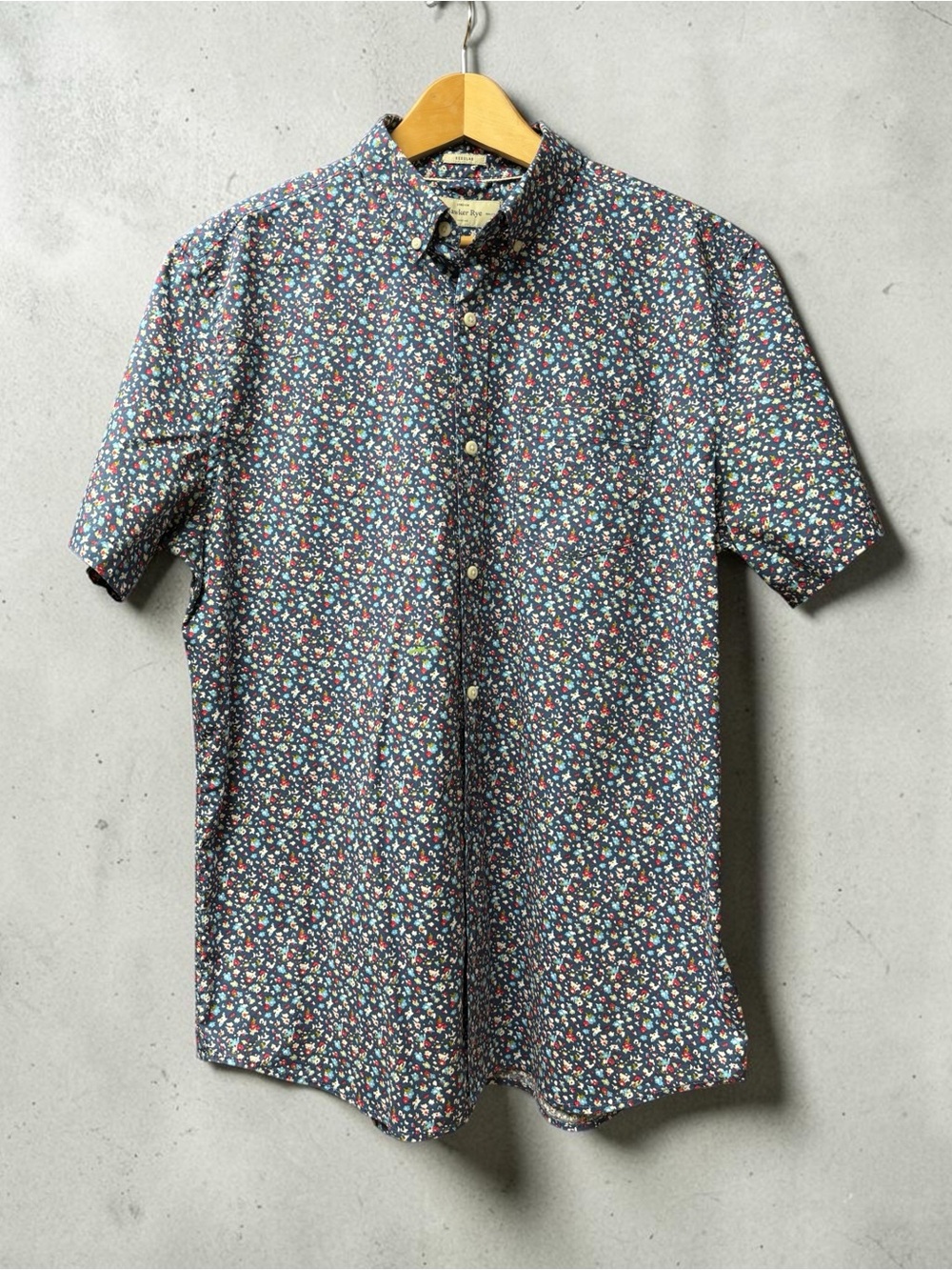 Men's Navy Short-Sleeve Floral Button-Down Shirt
